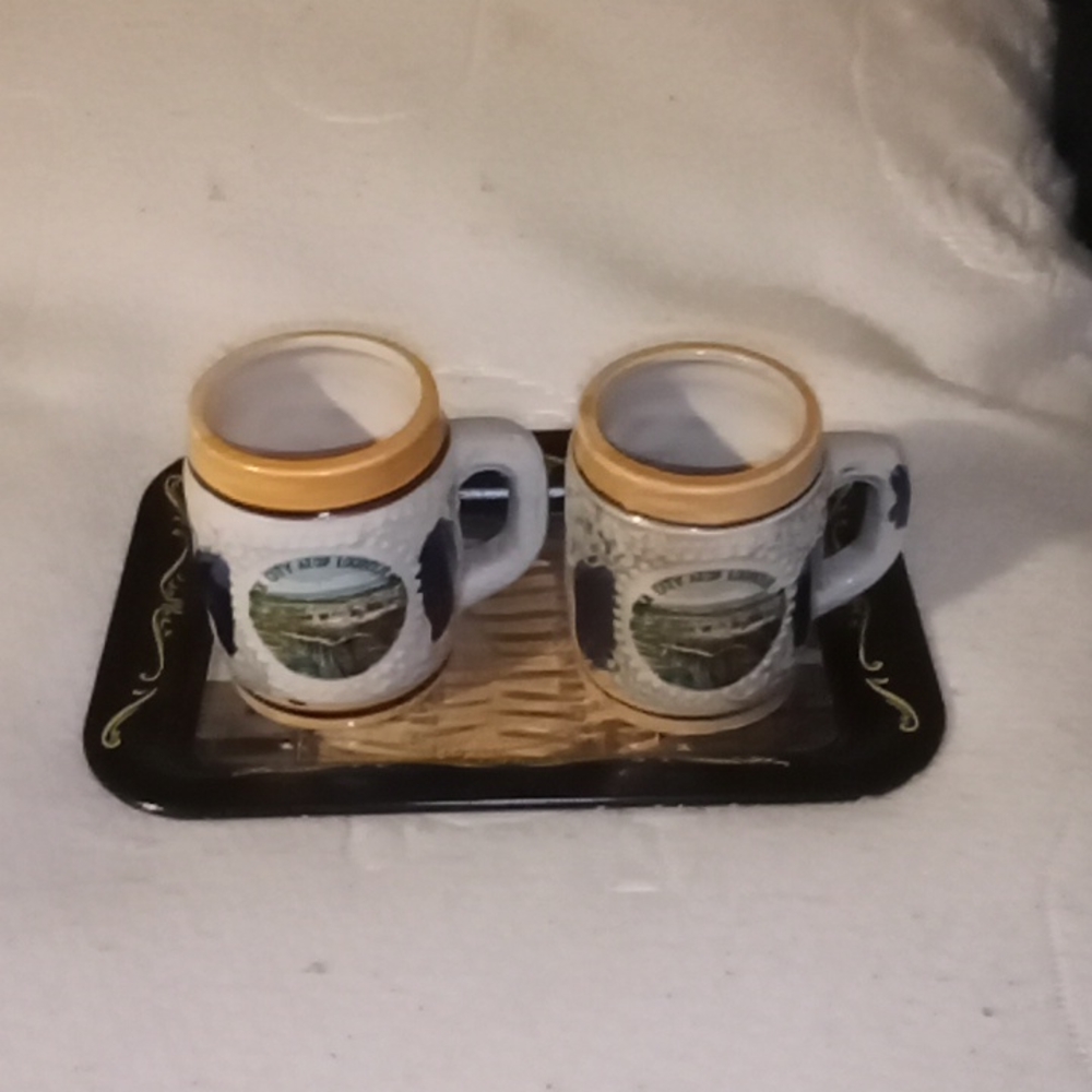 Very beautiful Lincoln's birthplace Kentucky souvenir trays Lancaster PA